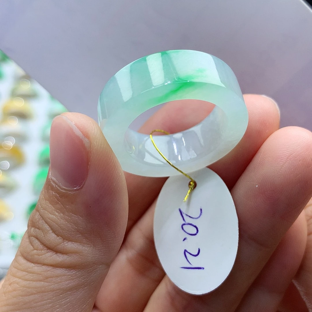 翡翠戒指未镶嵌2021圈