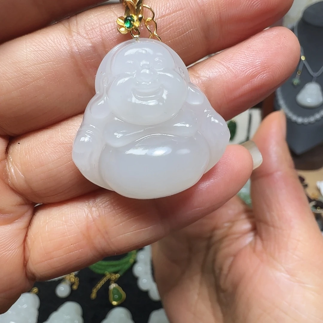 和田玉未镶嵌吊坠(赠链)