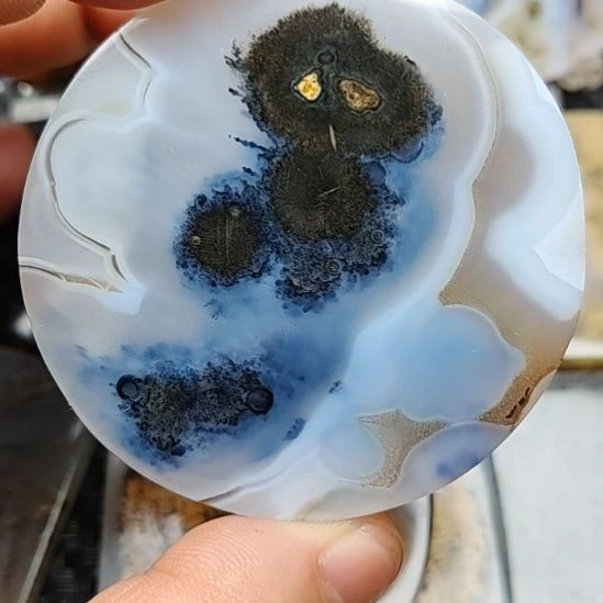 玛瑙/玉髓未镶嵌珠宝奇石