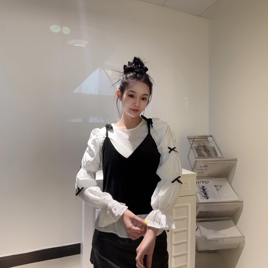 2505韩版蝴蝶结泡泡袖衬衫+丝绒马甲套装