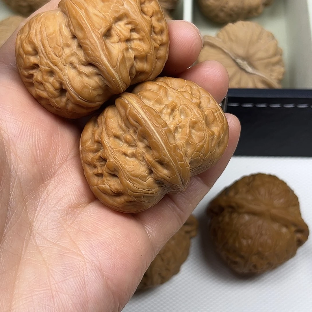 用***8文玩核桃吊坠元宝