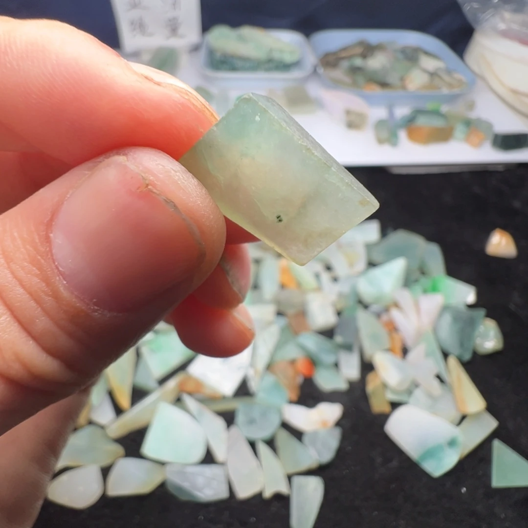 翡翠裸石缅甸翡翠A货