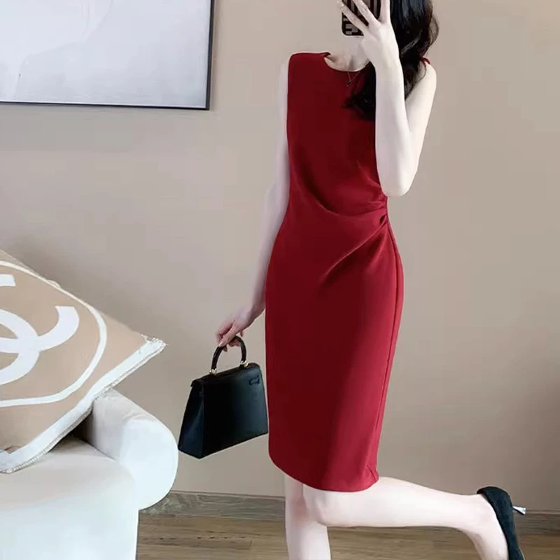 法式红色背心连衣裙高级感女神范气质名媛高端精致短裙子修身显瘦