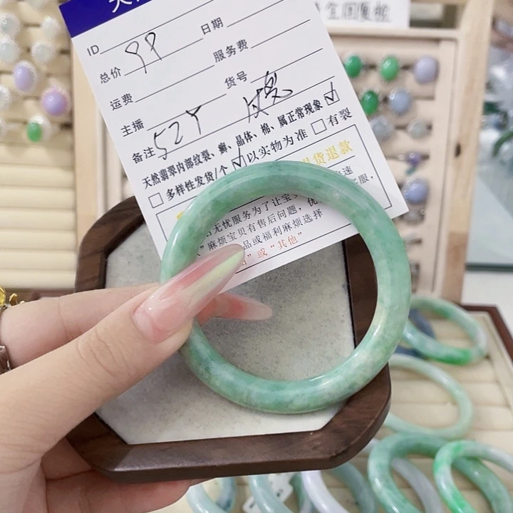 翡翠未镶嵌颈饰天然翡翠Ａ货