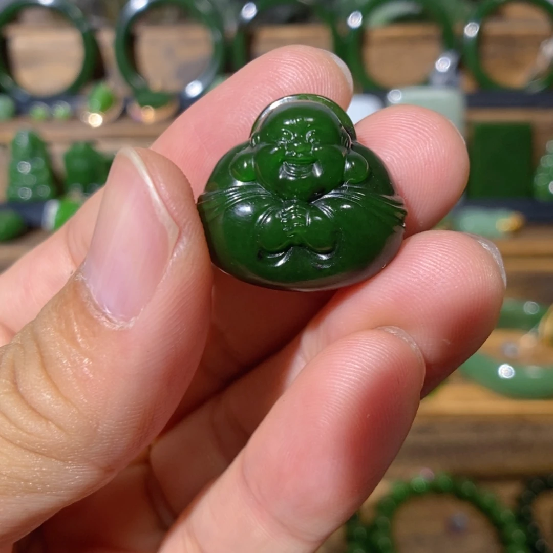 【闪购商品】吊坠(不含链)未镶嵌和田玉俄七红皮菠菜绿抱抱佛