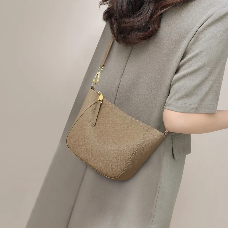 包包2025新款女包真皮小包层牛包饺子包百搭单肩手机包斜挎包