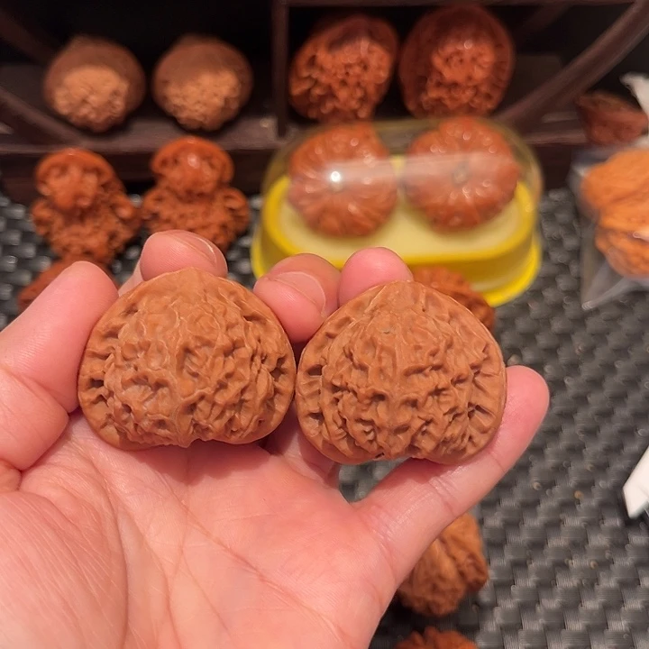 ****木把件文玩核桃宫灯