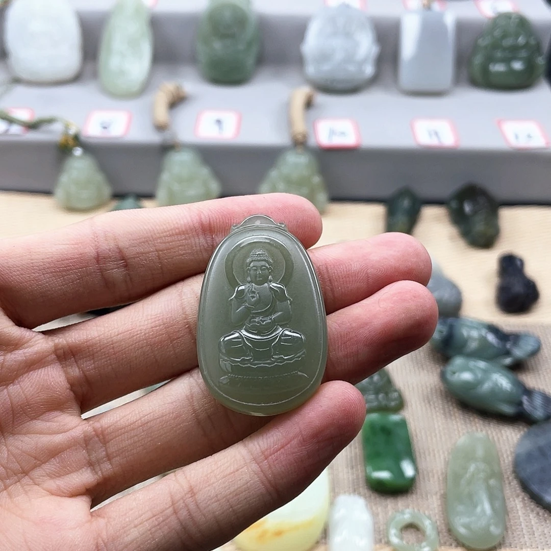 和田玉未镶嵌颈饰