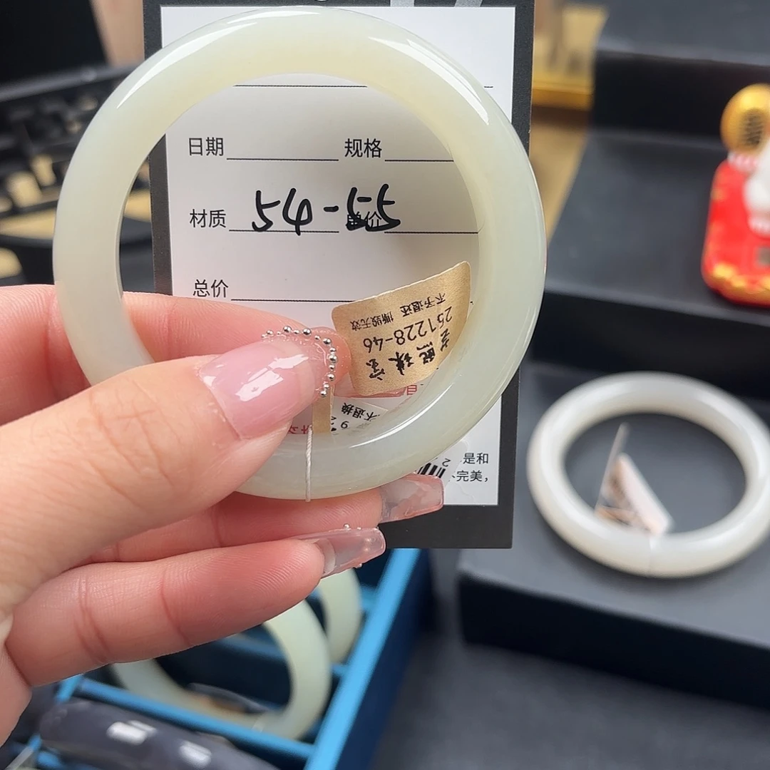 和田玉（糖玉）未镶嵌手镯