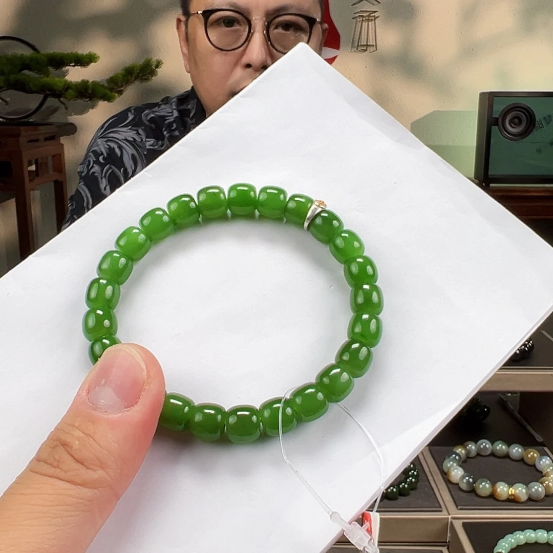 和田玉未镶嵌手链卡8.5mm辣阳绿