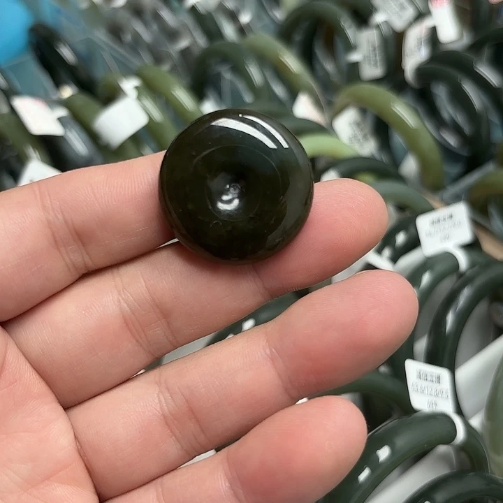 未镶嵌手镯和田玉（糖玉）