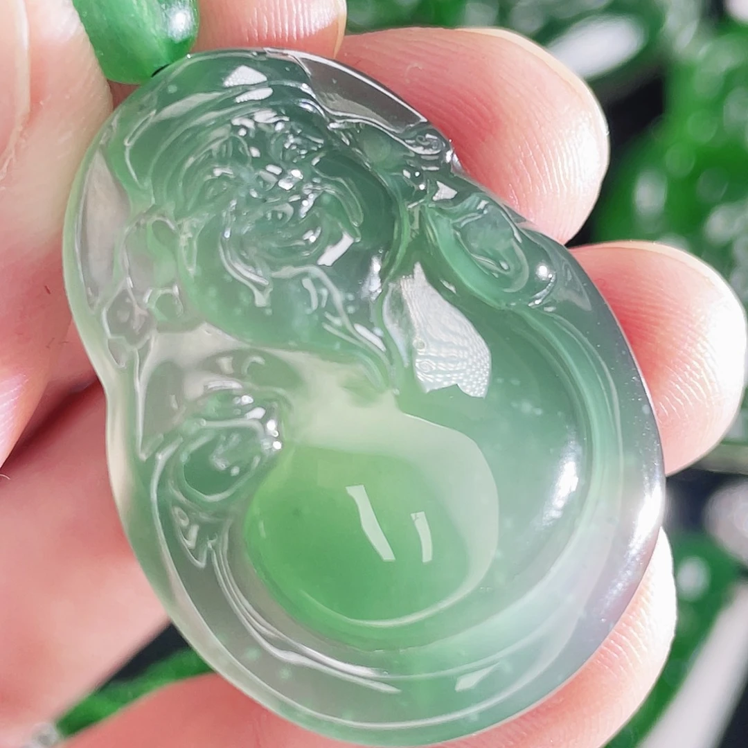 翡翠未镶嵌颈饰25