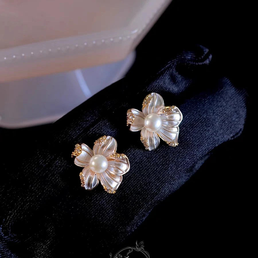 0144天然淡水珍珠耳钉 2025新款珐琅滴油精工花瓣耳饰女