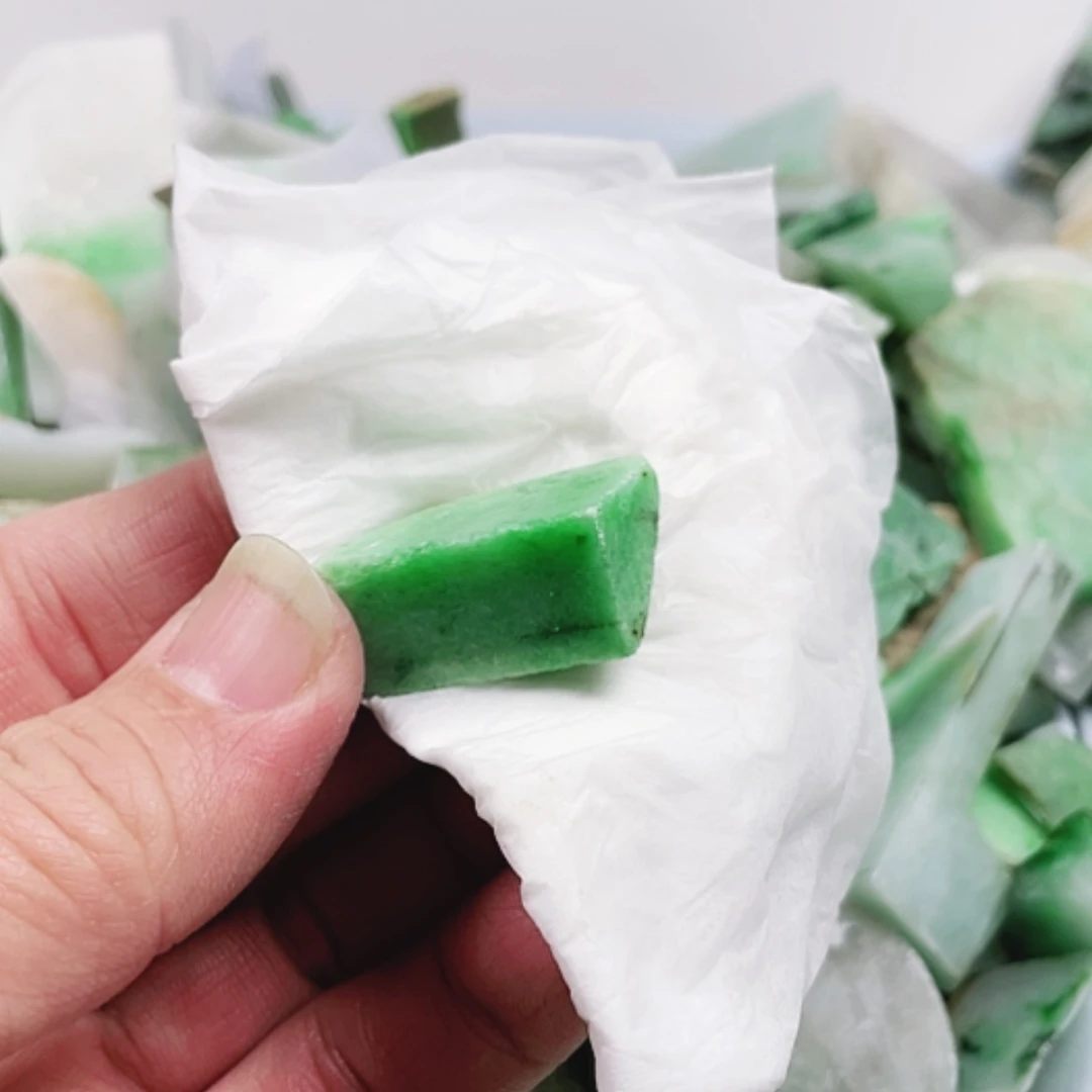 【闪购商品】翡翠颈饰未镶嵌熊*A货
