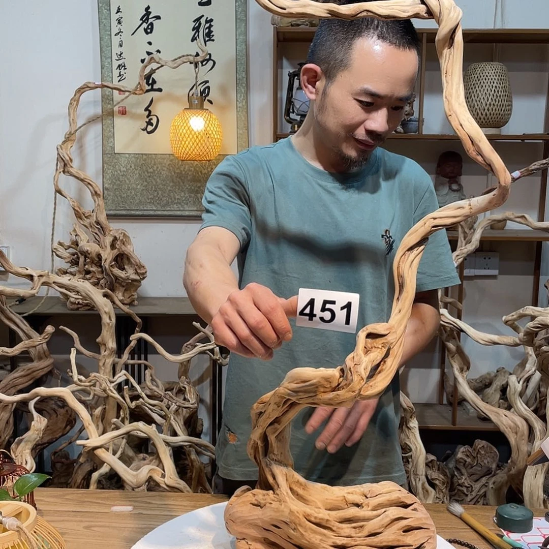 香杉木陈*今天去学校的时候