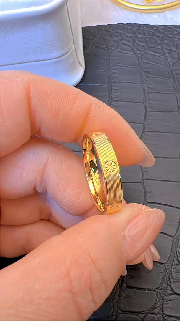 铜合金戒指 （门店同款米字车花螺丝纹拉丝素圈戒指）男女情侣对戒