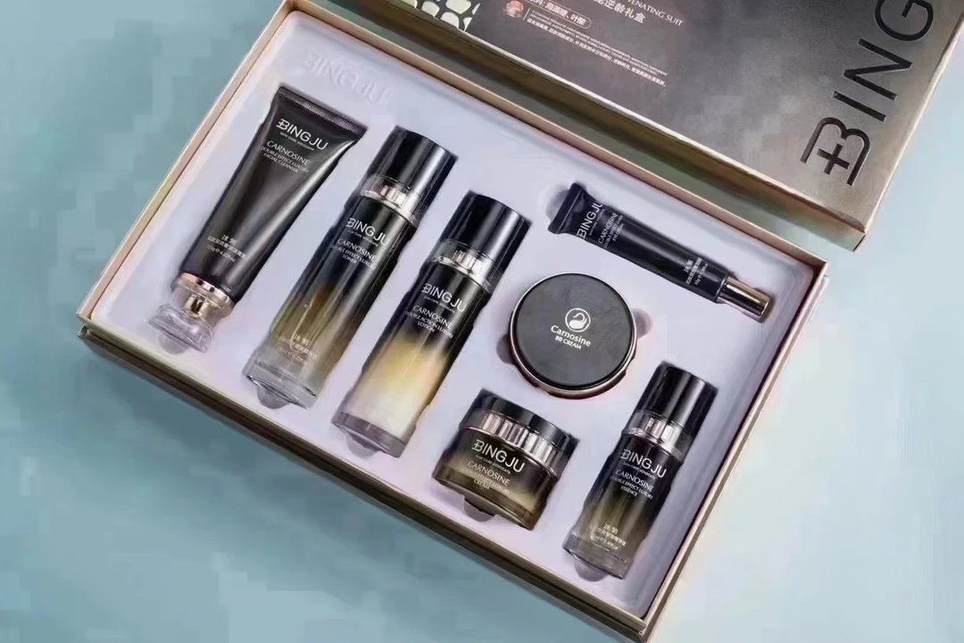 冰菊多肽奢宠润颜保湿礼盒