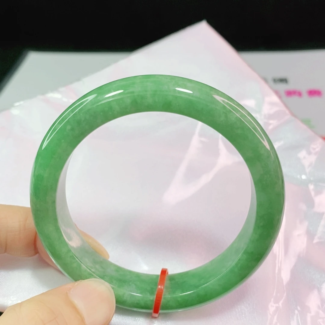 翡翠手镯未镶嵌54.6圈口正圈