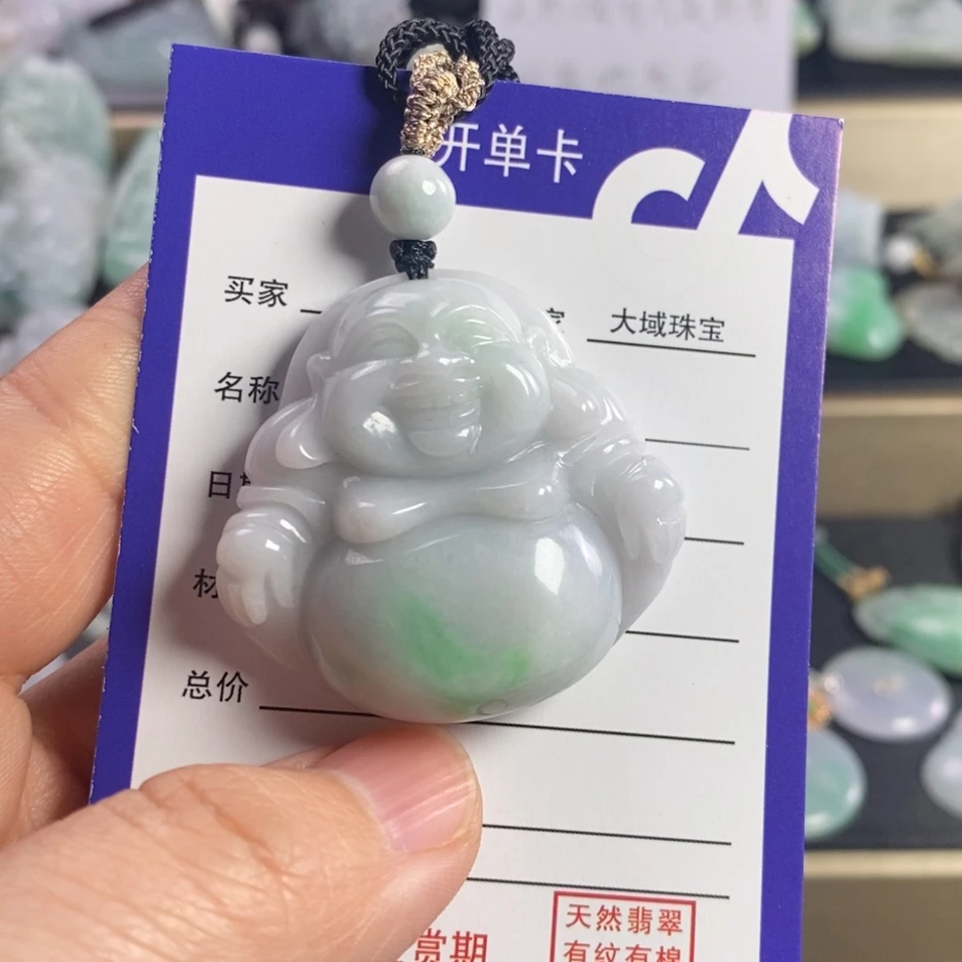 翡翠颈饰未镶嵌佛公