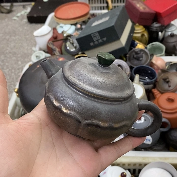 陶瓷艺术品及陶瓷壶