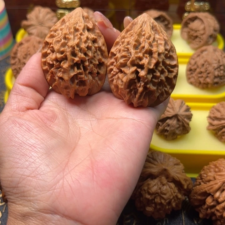 吊坠文玩核桃40招财鼠