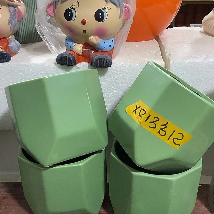 摆件陶盆有孔 瑕疵介意勿