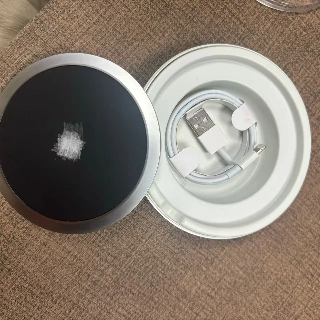 95新  适用于苹果无线快速充电器