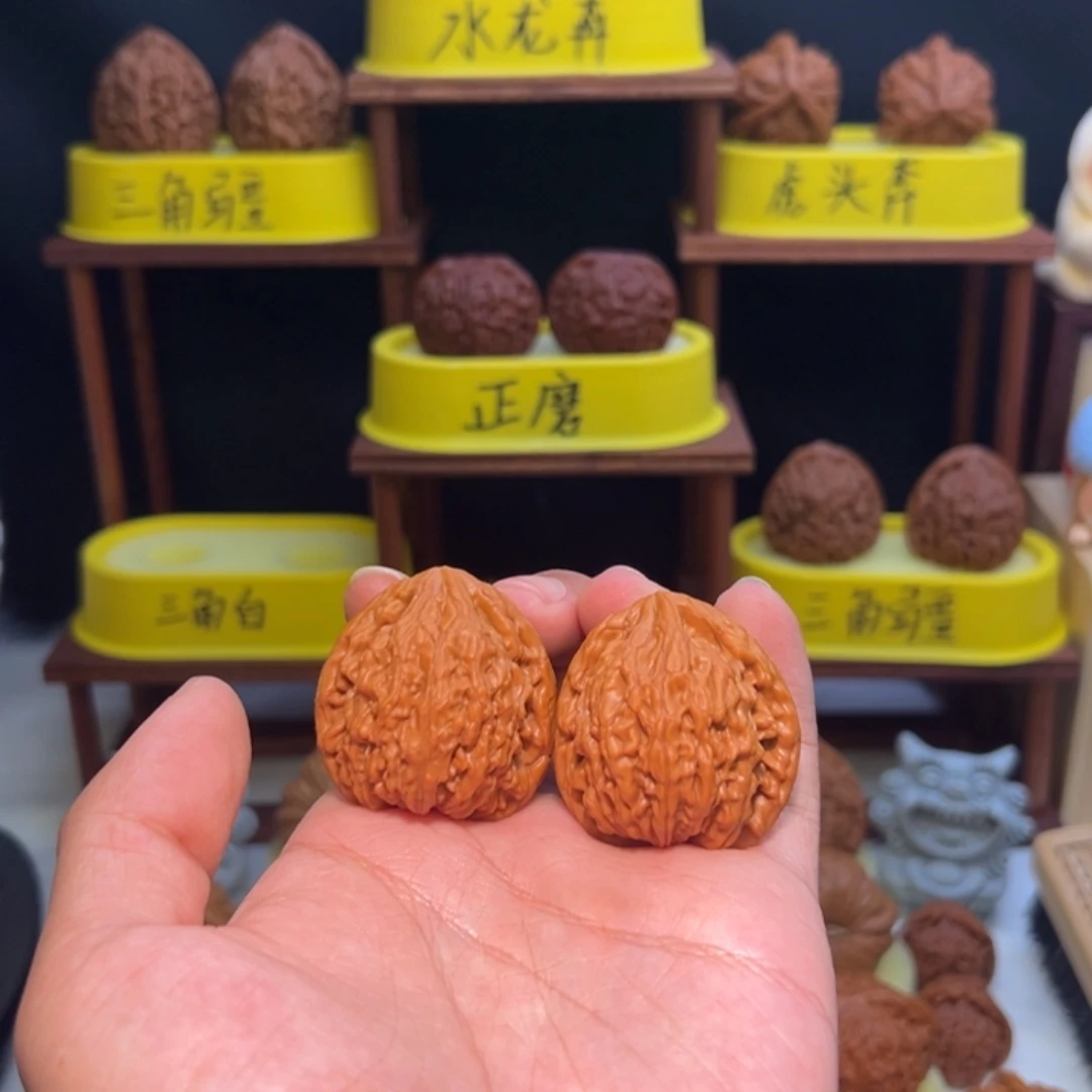 迷***雾文玩核桃吊坠全品37.5虎头王