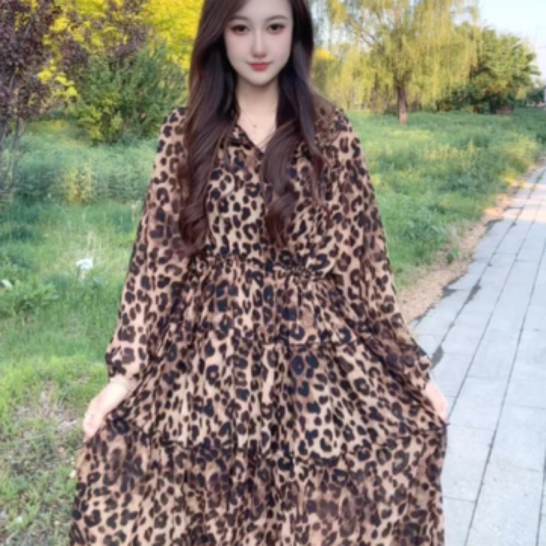 2025夏季新款连帽韩版宽松大码女装沙滩防晒连衣裙