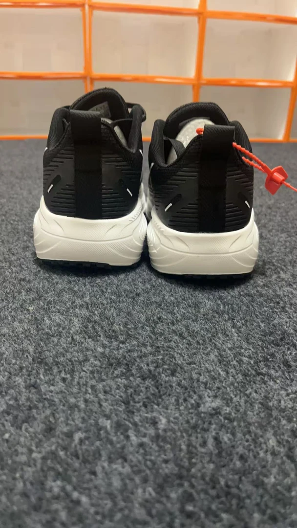 情侣运动生活系列透气防滑跑步鞋时尚夏季机能潮鞋