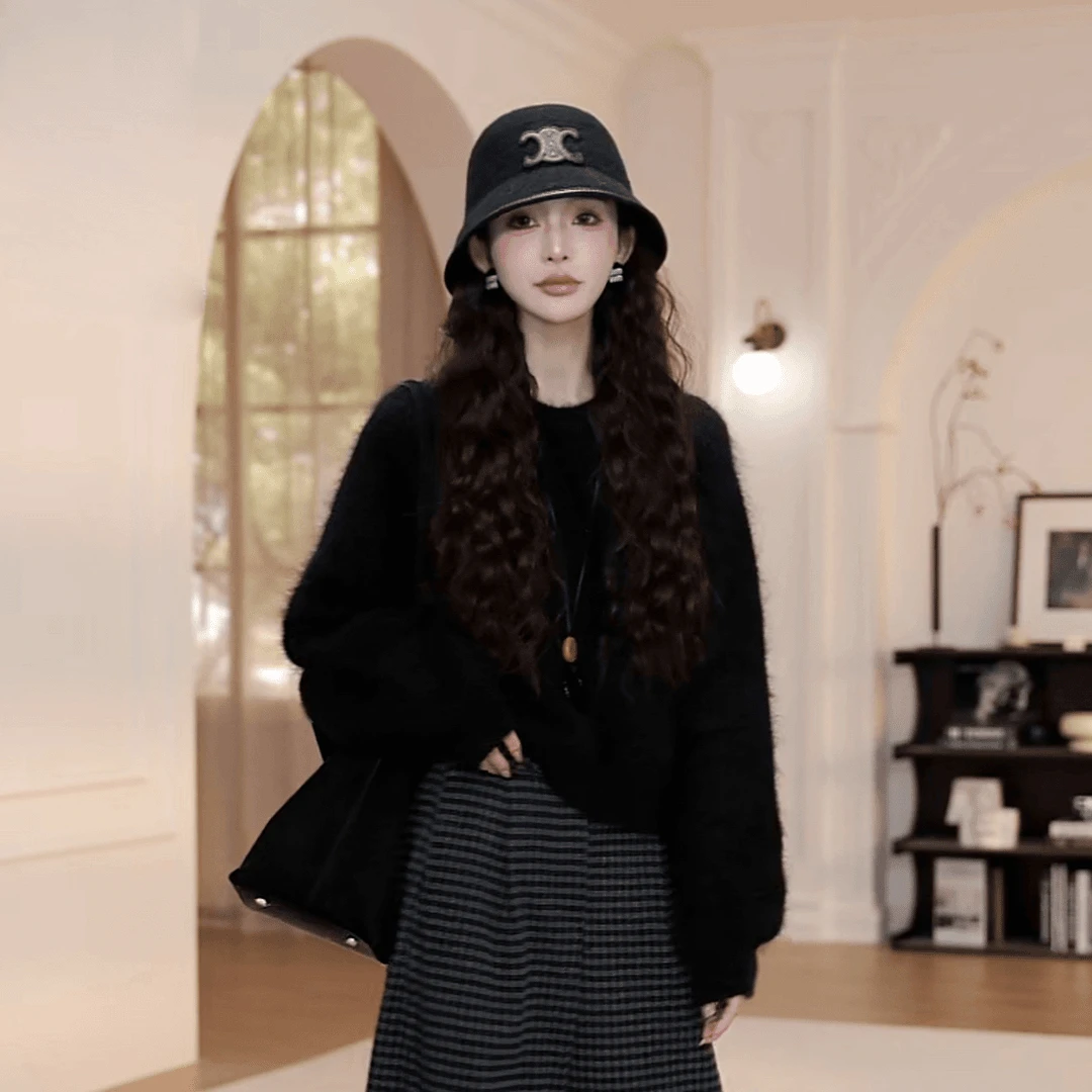 韩系黑色圆领慵懒风秋冬加厚宽松针织毛衣女外穿