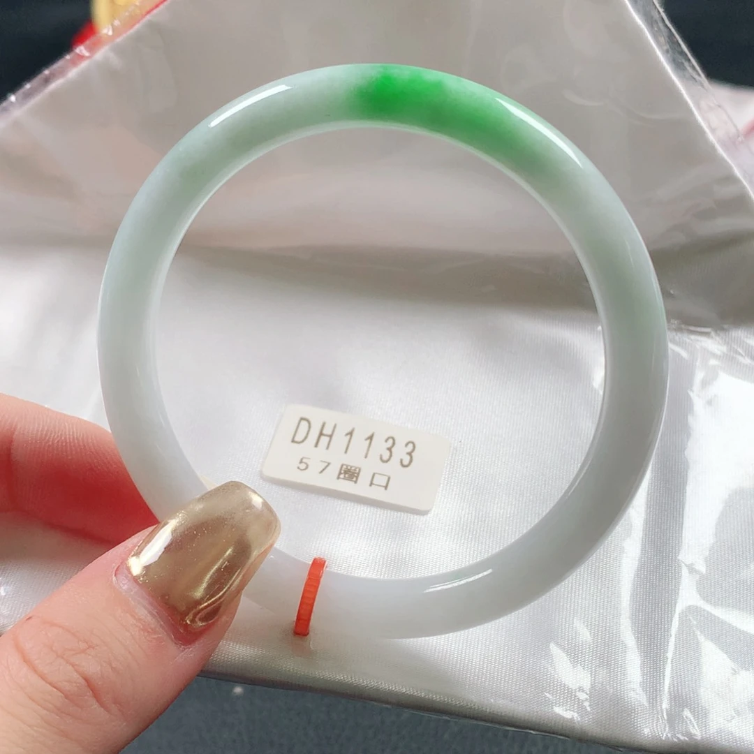 未镶嵌手镯翡翠天然翡翠手镯