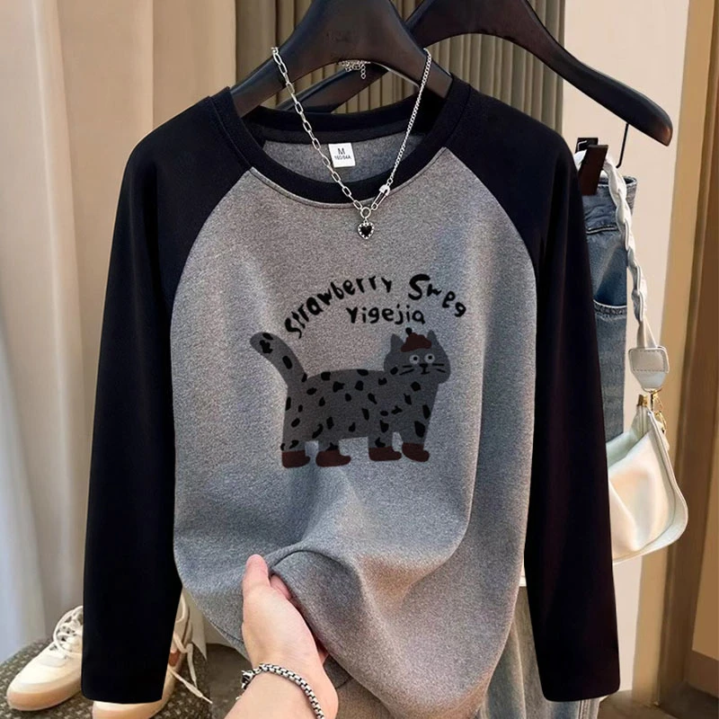 2025秋冬新款磨毛圆领正肩拼色长袖t恤女打底衫时尚减龄加厚上衣