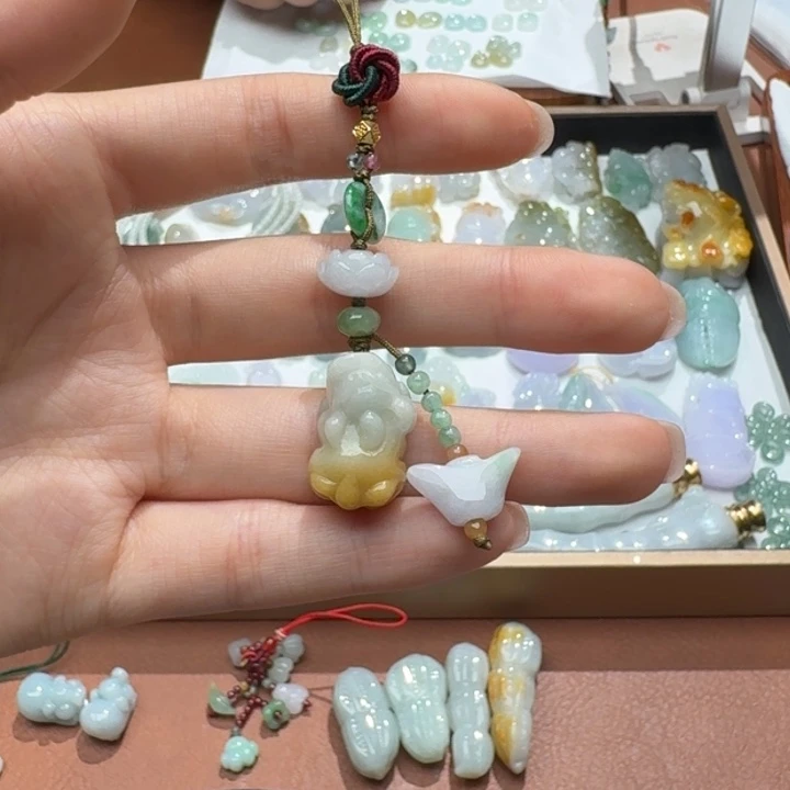 未镶嵌挂件翡翠福利1个，不包邮，拍一单邮费发货