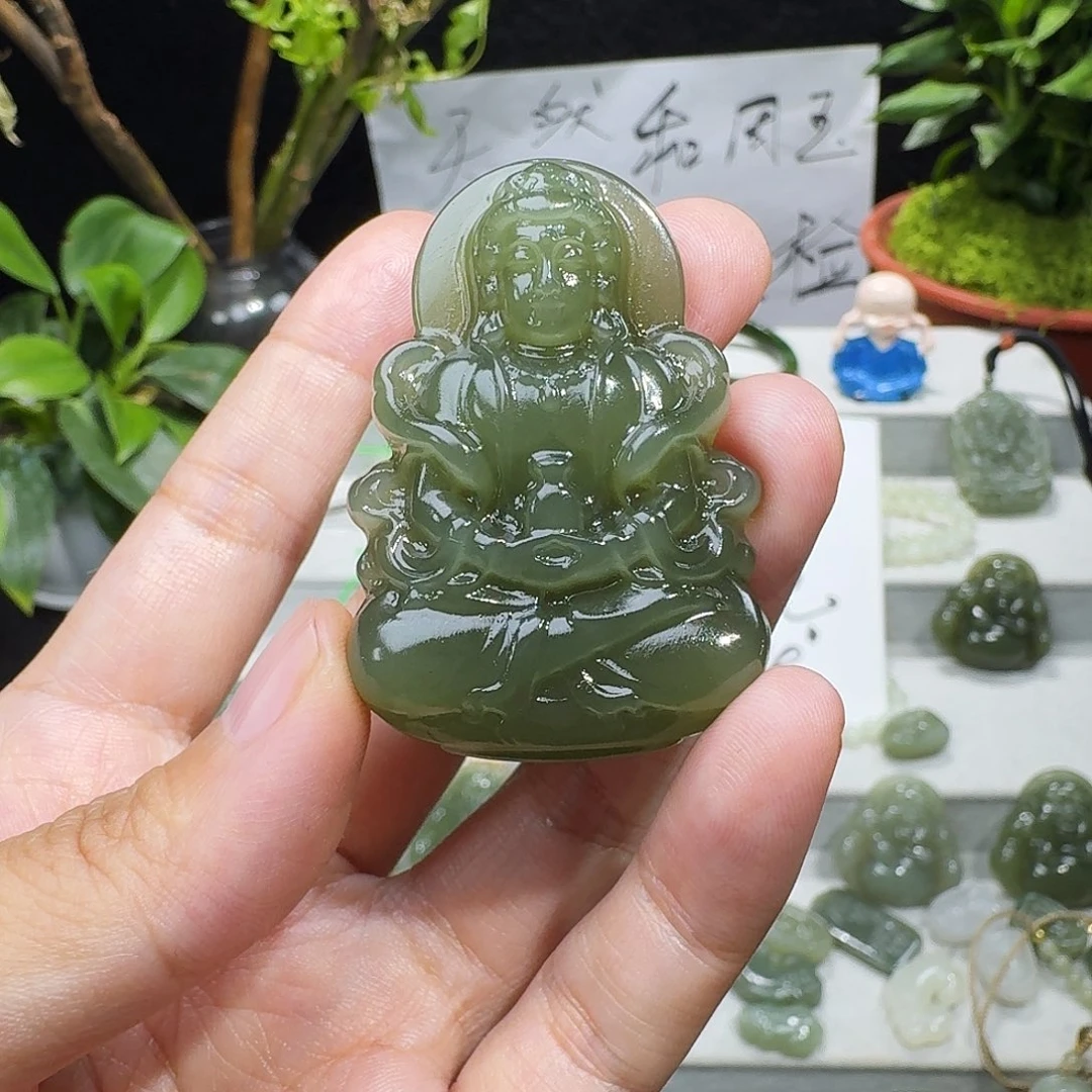 和田玉未镶嵌颈饰