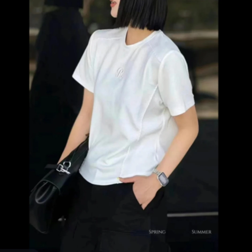 《木兮木》2025夏季女士显瘦百搭时尚明线装饰潮流短袖T学T恤8809
