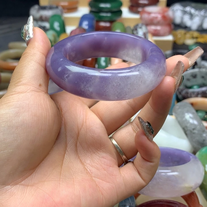 未镶嵌手镯石英质玉山**恙