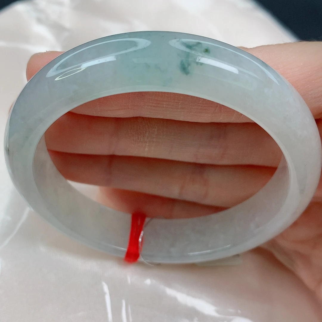 未镶嵌手镯翡翠55.7正圈，冰感好，有棉感，010