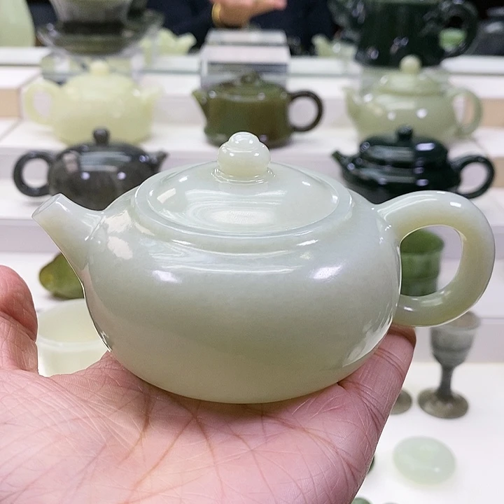 未镶嵌和田玉挂件英**盟茶壶