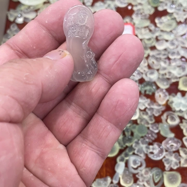 蛇纹石玉合金颈饰