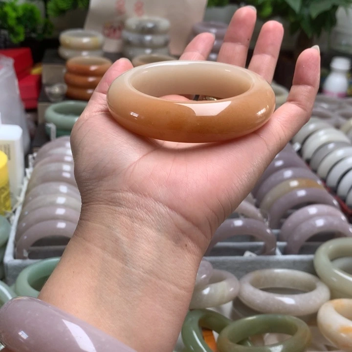 石英质玉未镶嵌手镯