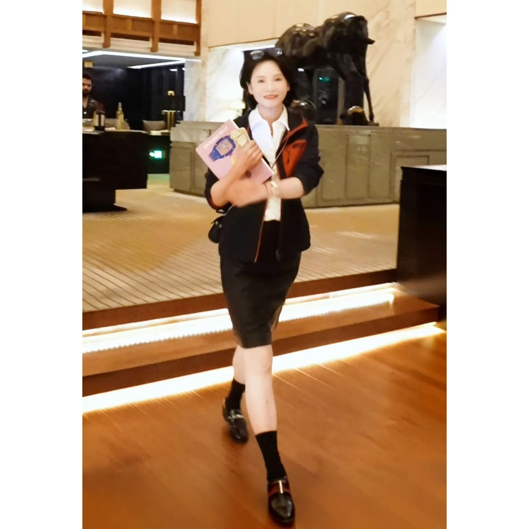 我是摩羯 我的世界 波浪纹抓绒撞色时尚百搭保暖秋冬外套