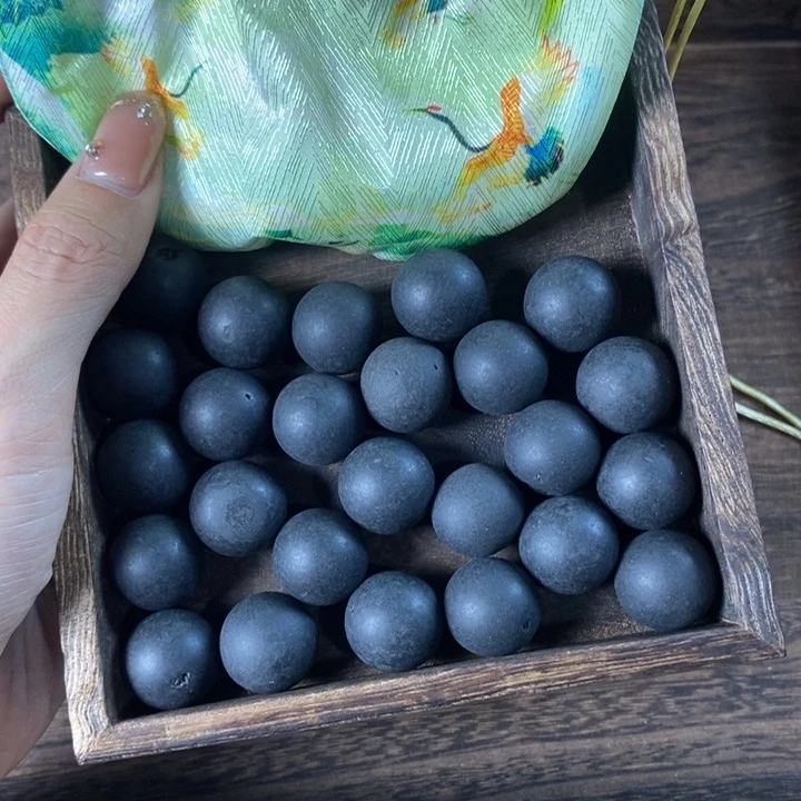 泥塑黑龙涎1.8无打孔瑕疵珠香包约50克