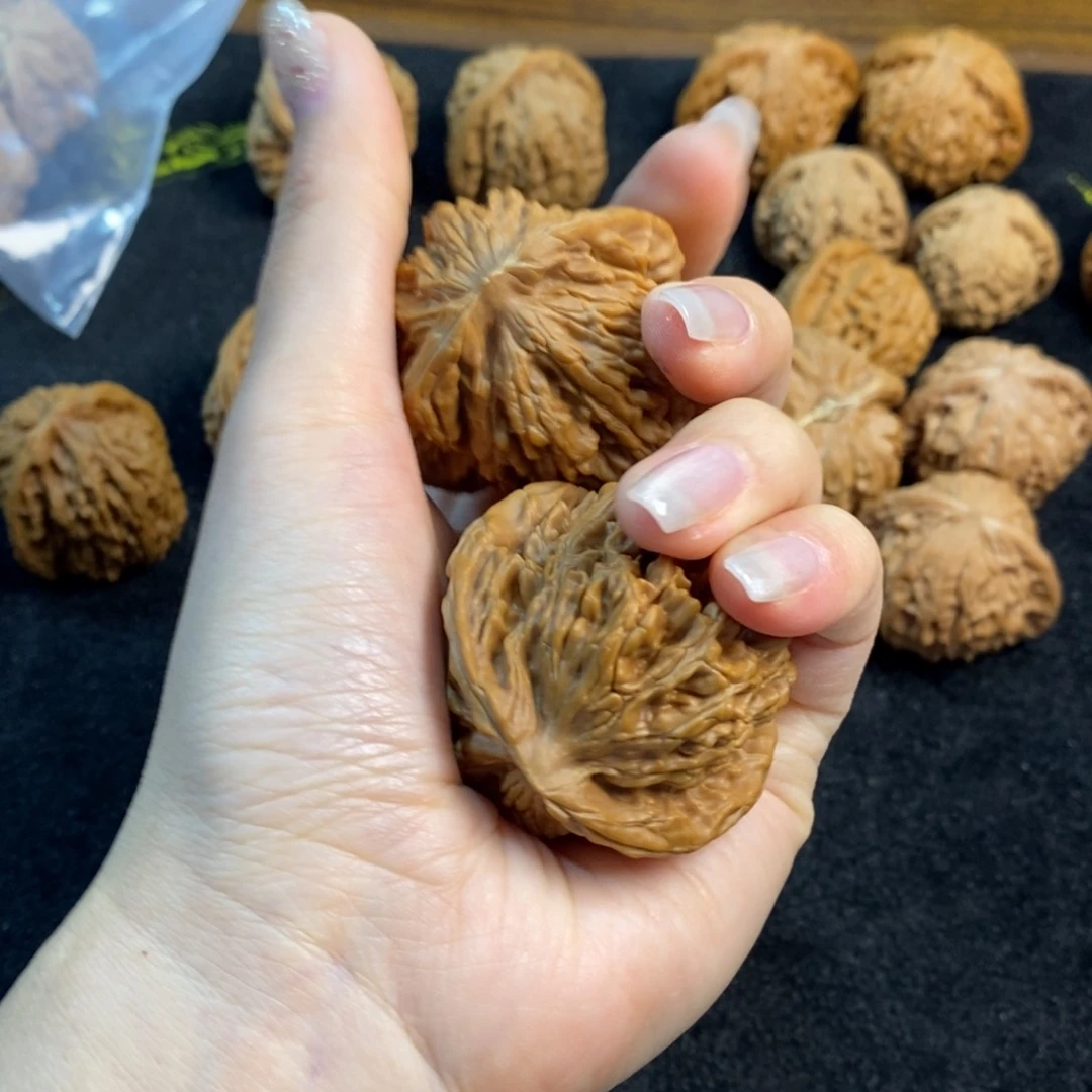 猴头核桃吊坠陋****）四座楼80