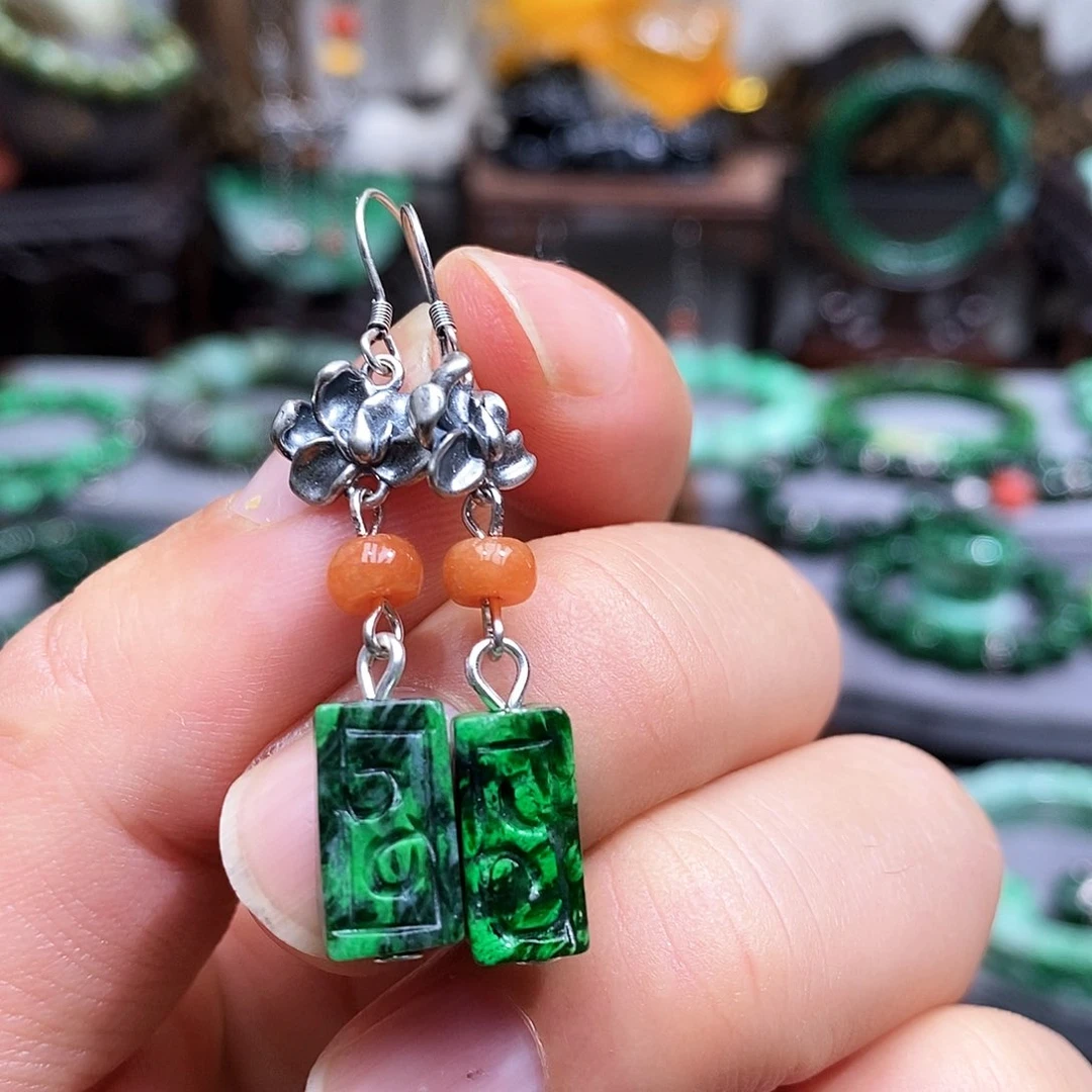 银S925镶嵌翡翠耳饰漂亮美眉