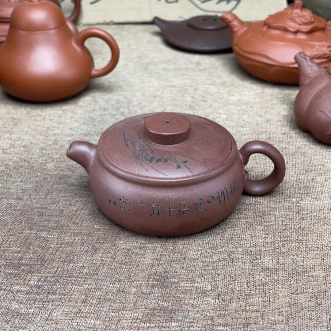 摆件我们家这边的
