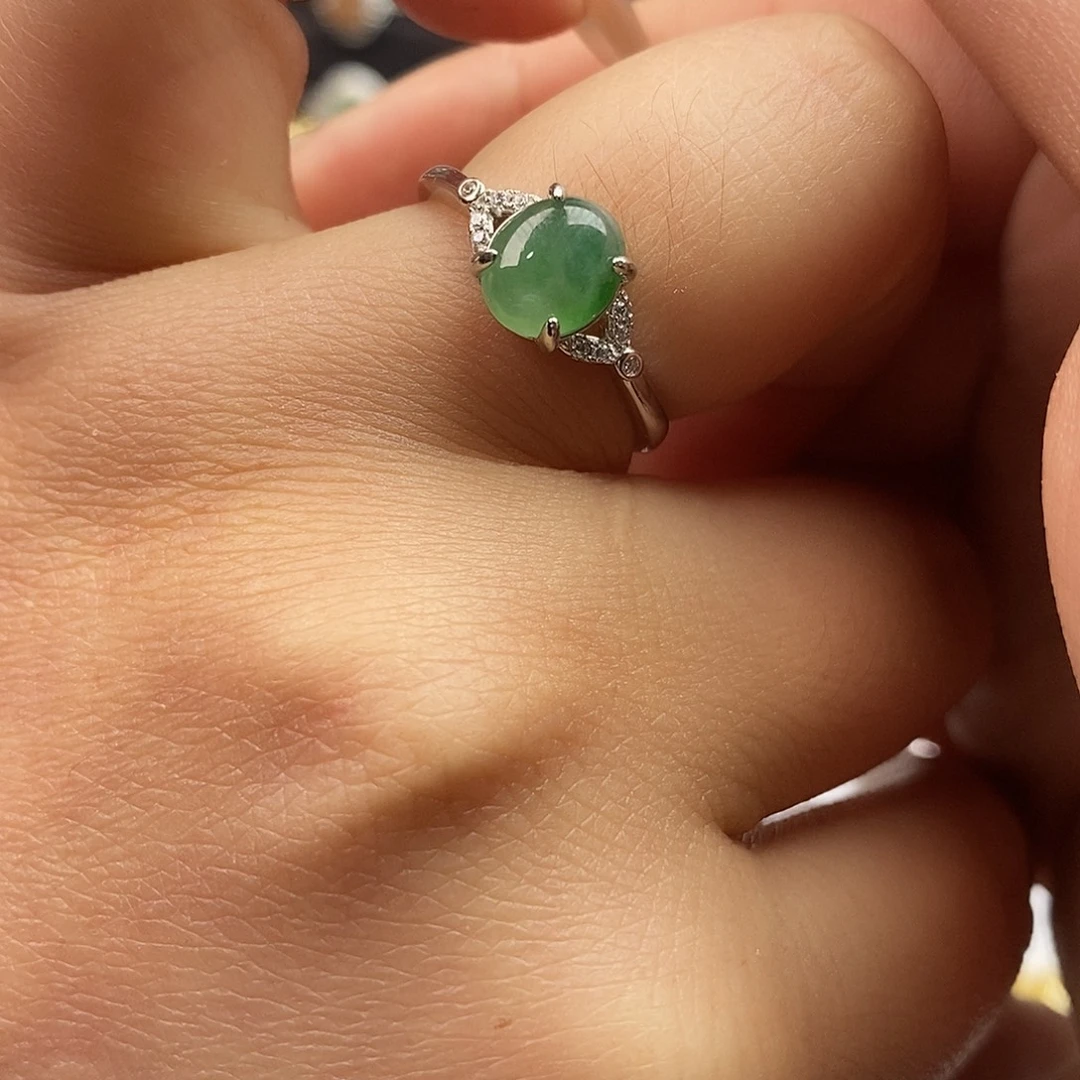 翡翠未镶嵌戒指翡翠