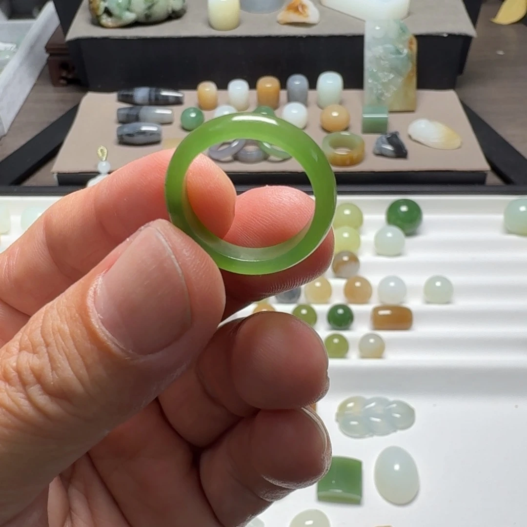 颈饰未镶嵌和田玉香**铁