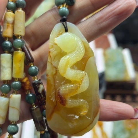 岫玉挂件未镶嵌挂件