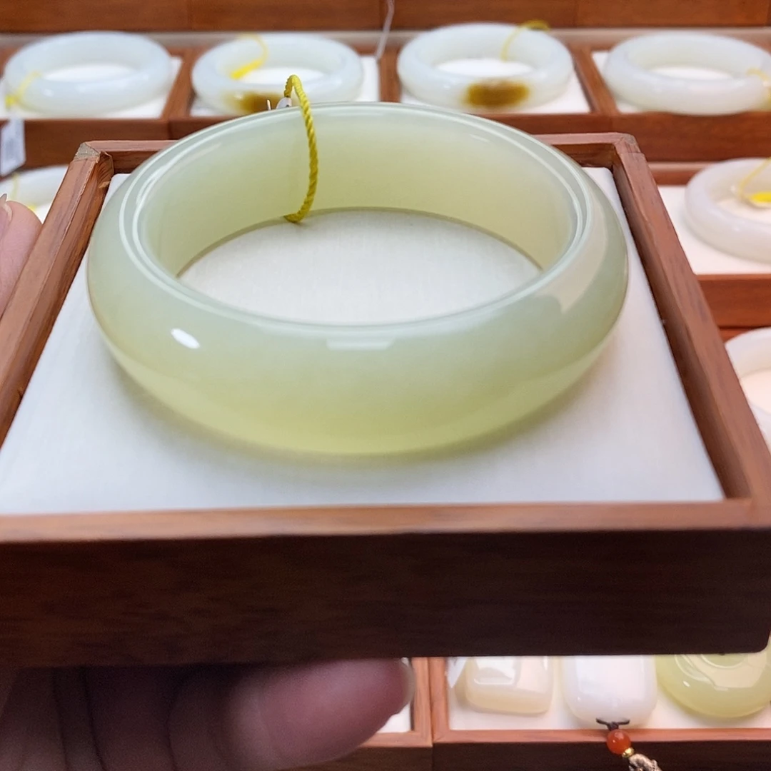 手链未镶嵌和田玉（白玉）